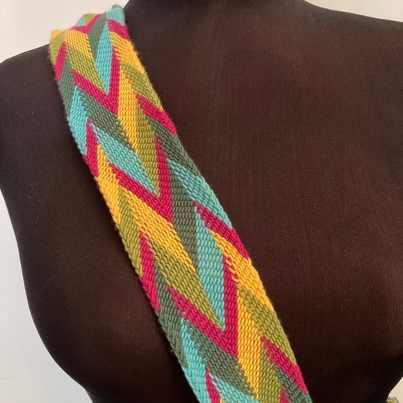 Wayuu Mochila Colombia Crossbody Bucket Bag Embroidered Crocheted Purse Tassels - Picture 5 of 9